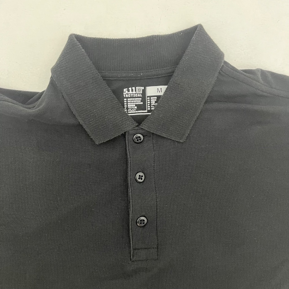5.11 Tactical Mens Polo Shirt Size Medium Black Short Sleeve High Low Casual - Picture 2 of 7